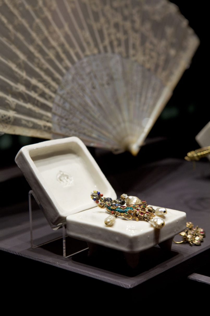 Bespoke porcelain jewellery box for Victoria Revealed exhibition for Kensington Palace