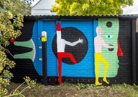 Reencuentros con Antifaz, acrylic on exterior wall 2.15 x 5.25 m