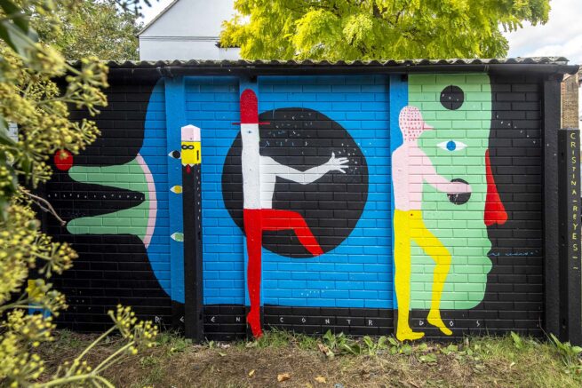 Reencuentros con Antifaz, acrylic on exterior wall 2.15 x 5.25 m