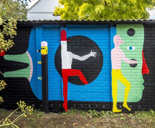 Reencuentros con Antifaz, acrylic on exterior wall 2.15 x 5.25 m